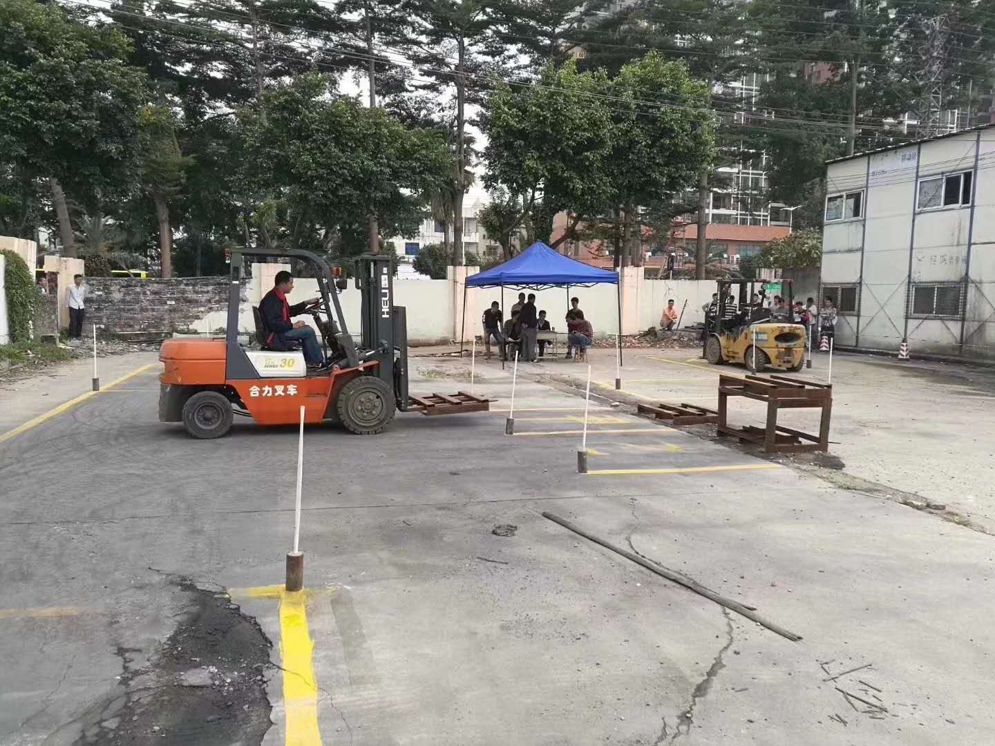 东莞市松山湖叉车司机培训叉车司机考证