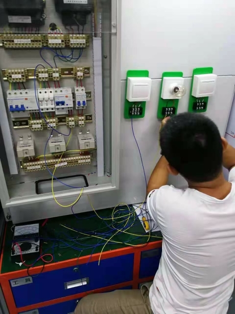 东莞桥头学电工培训，桥头电工考证要注意什么事项？